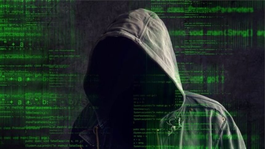 Um cadeado digital em uma tela de computador com símbolos de dados voando.