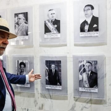 Folha do seu Paulo - Lula e a Galeria Presidencial: Uma Cortina de Fumaça ou Busca por Precisão Histórica?