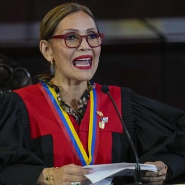 Folha do seu Paulo - O Xadrez Político da Venezuela: TSJ Confirma Apoio a Maduro em Meio a Controvérsias