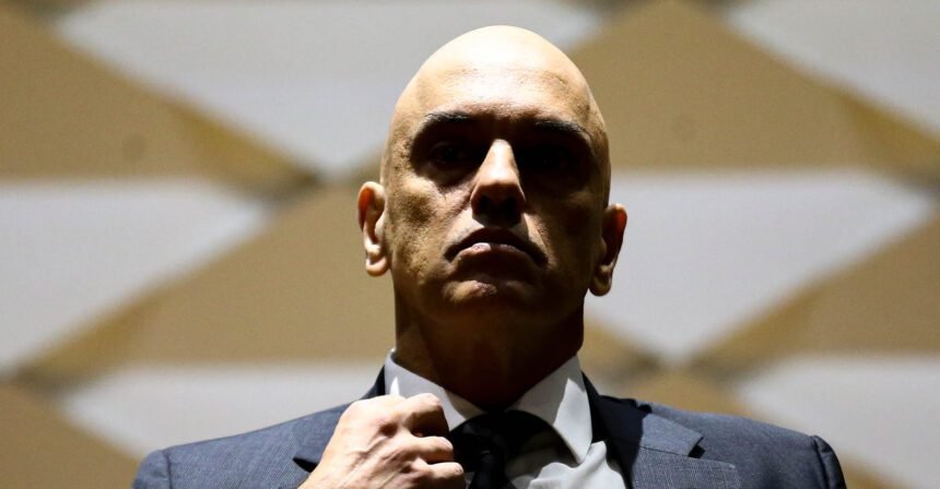 Folha do seu Paulo - Alexandre de Moraes: O 'Delegado' do STF? Uma Análise da Concentração de Poder na Corte