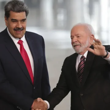 Folha do seu Paulo - Venezuela: Maduro Anuncia Captura de 'Mercenários' em Meio a Tensões Políticas