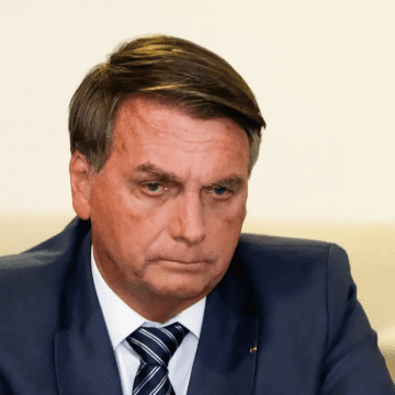 Denúncia da PGR ignora declarações de Mauro Cid que poderiam absolver Jair Bolsonaro