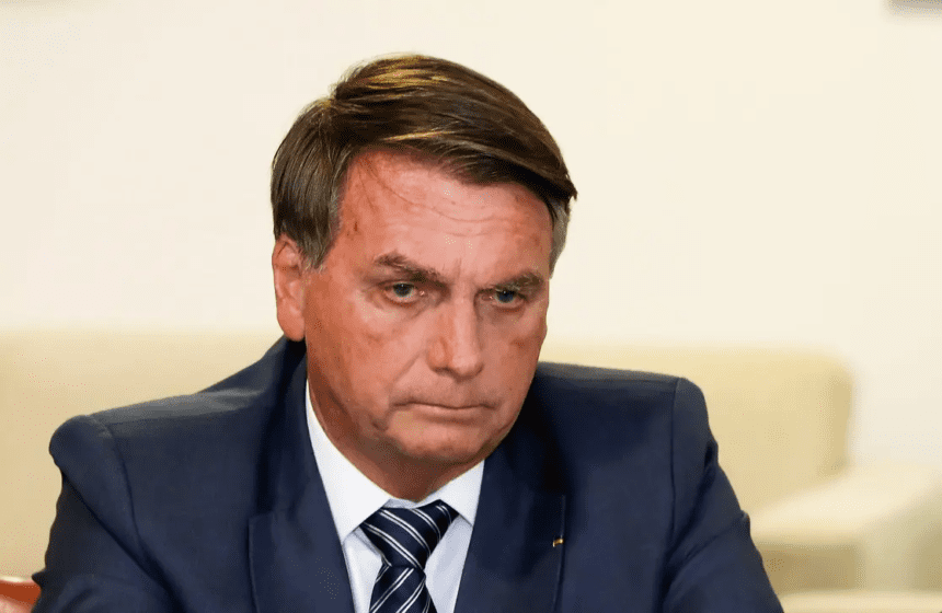 Denúncia da PGR ignora declarações de Mauro Cid que poderiam absolver Jair Bolsonaro