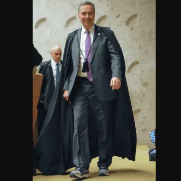 STF na Moda: Barroso lança coleção de gravatas e lenços em retribuição a presentes